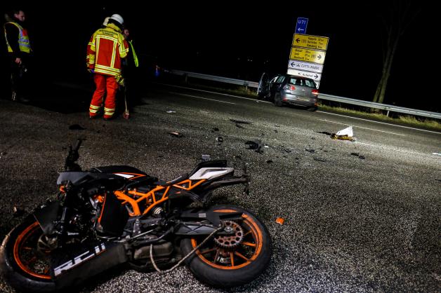 Tödlicher Unfall: 17-jähriger Motorradfahrer Stirbt Auf Der B199 | SHZ