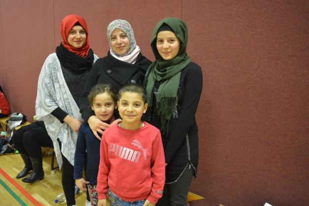 Fußball begeistert die Familien Albarm und Darwish aus Syrien