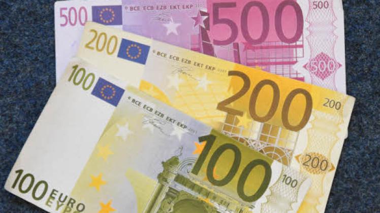 100, 200, 500 Euro: Einzelhändler, die keine großen Scheine akzeptieren, müssen einen entsprechenden Hinweis anbringen.  