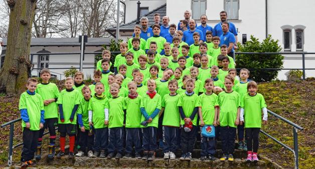 Insgesamt 55 Kinder nahmen am 5. Kicker-Camp der TSG Gadebusch teil und erlebten spannende Fußball-Tage. Insgesamt 55 Kinder nahmen am 5. Kicker-Camp der TSG Gadebusch teil und erlebten spannende Fußball-Tage.