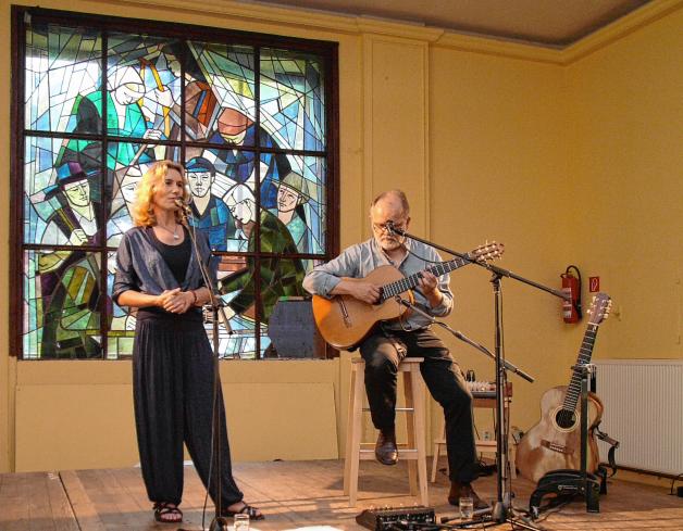 Ein Kulturhauskind kehrt zurück:  Carmen Orlet und Hugo Dietrich gaben ein Konzert im Mestliner Kulturhaus