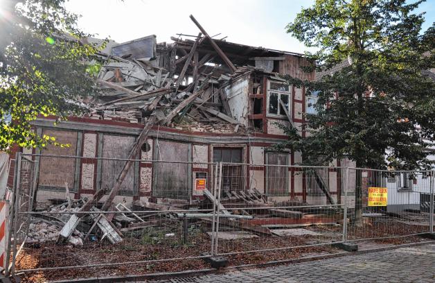 Im September wird das frühere Hotel „Fritz-Reuter“ abgerissen. Was bleibt, sind die vielen persönlichen Erinnerungen, die die Dömitzer mit ihm verbinden. 