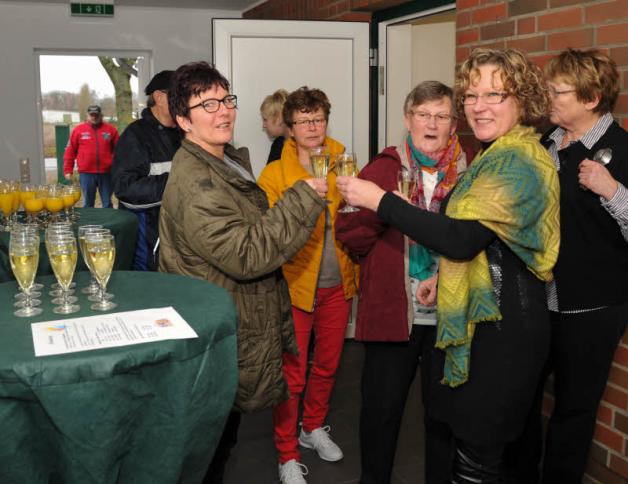Bürgermeisterin Stefanie Humpke begrüßte im Januar ihre Gäste zur Einweihung vom Haus der Vereine in Schwanheide.  