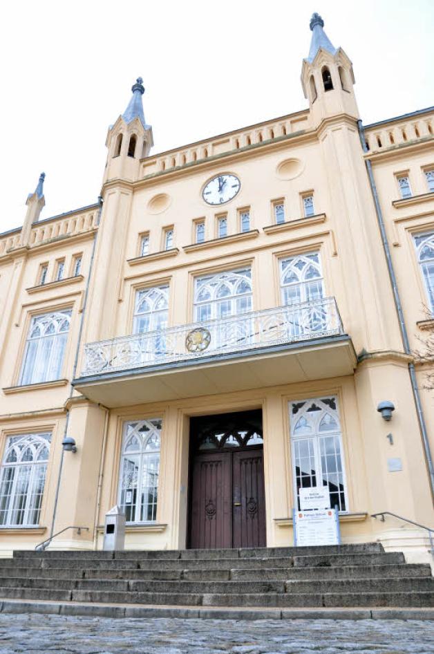 Wer zieht für Sebastian Constien ins Bützower Rathaus ein? Collage: svz Wer zieht für Sebastian Constien ins Bützower Rathaus ein? Collage: svz