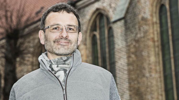 Der Schweizer Pfarrer Martin Tschirren legt als schöpferische Pause ein Studiensemester in Rostock ein. 