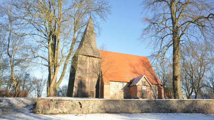 Die Techentiner Dorfkirche: Ursprünglich hatte sie drei Glocken.  Fotos: sabrina panknin 