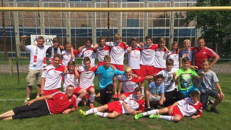 Die C-Junioren vom SV Eiche 05 Weisen stiegen nach ihrem Staffelsieg in der Landesklasse in die Brandenburgliga auf.