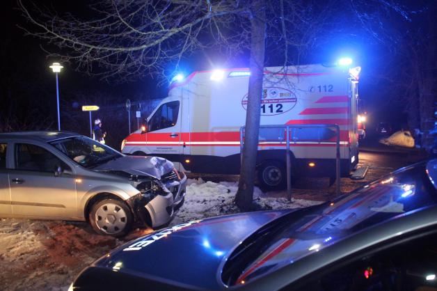 Unfall in Groß Niendorf in der Langen Straße.