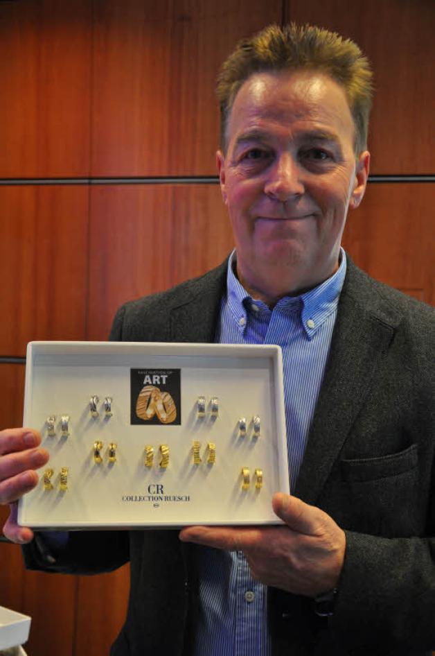 Ist bereits zum 10. Mal mit seinem Trauring-Sortiment bei der Messe: Juwelier Edwin Sattler Ist bereits zum 10. Mal mit seinem Trauring-Sortiment bei der Messe: Juwelier Edwin Sattler