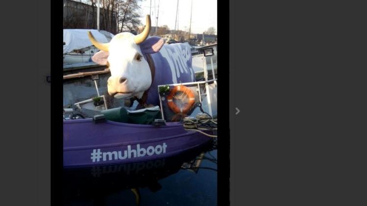 Polizei Hamburg-Muhboot-Milka-Kuh-Hafen