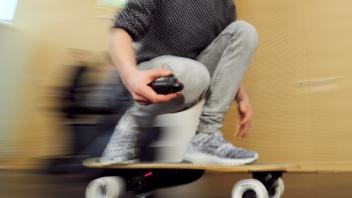 Das Skateboard gibt es jetzt auch elektrisch. 