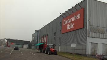 Die Horster Elbmarschenhalle hat allem Anschein nach als Messezentrum ausgedient.  