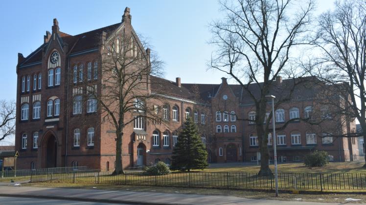 Die Regionale Schule „Friedrich Rohr“ in Grabow könnte mit einem separaten Neubau in Zukunft das Raumproblem lösen.  Fotos: Mick 