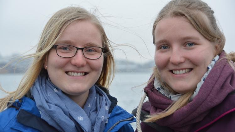 Die bayerischen Zwillinge Katharina (links) und Maria Gries lassen sich gerne den Seewind um die Nase wehen.  