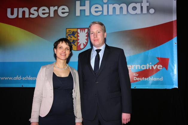 Der Landesvorsitzende der AfD in Schleswig-Holstein, Jörg Nobis, bei der Veranstaltung in Aukrug mit AfD-Chefin Frauke Petry.