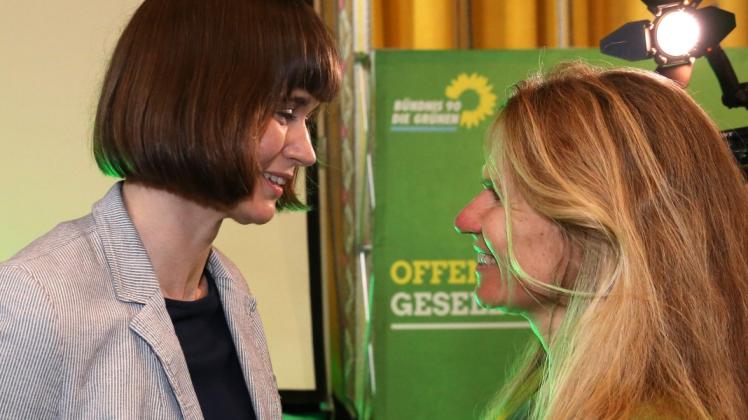 Landesvorsitzende Claudia Müller (l.) setzte sich gegen Monika Göpper durch.  