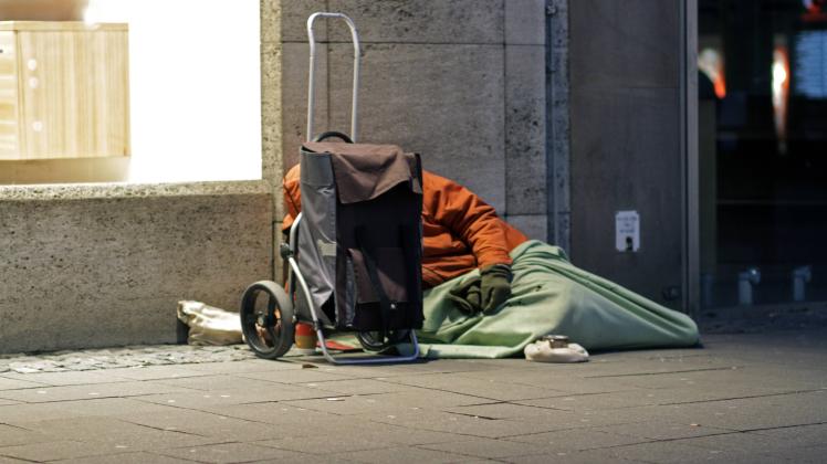 Obdachlose sollen ihre Plätze morgens räumen, damit dort sauber gemacht werden kann. /Symbol