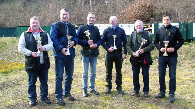Die Sieger (v. l.): Reinhard Mews, Peter Liepert, Eduard Lorenz, Frank Zerbe, Hans Peter Peters, Karsten Baudisch 
