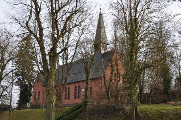 Die St. Pius-Kirche in Sternberg an der Güstrower Chaussee. Die St. Pius-Kirche in Sternberg an der Güstrower Chaussee.