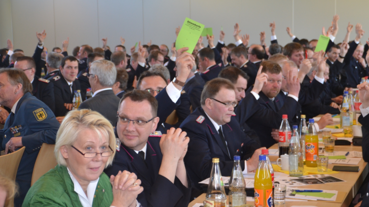 Rund vier Stunden dauerte die Sitzung in St. Peter-Ording – dabei wurde in der Mensa des Nordsee-Internats auch gewählt. 