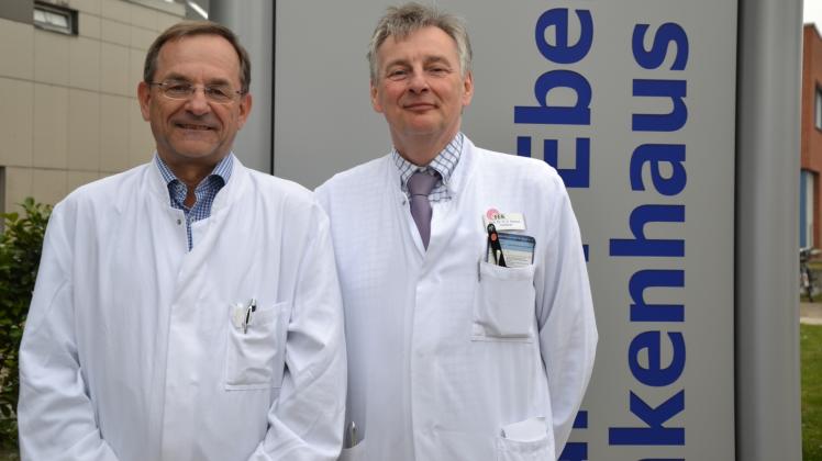 Dr. Rolf Drews (links), Klinik für Psychiatrie und Psychosomatik, und Prof. Dr. Hans-Christian Hansen, Klinik für Neurologie, wollen auch künftig eng zusammenarbeiten.  