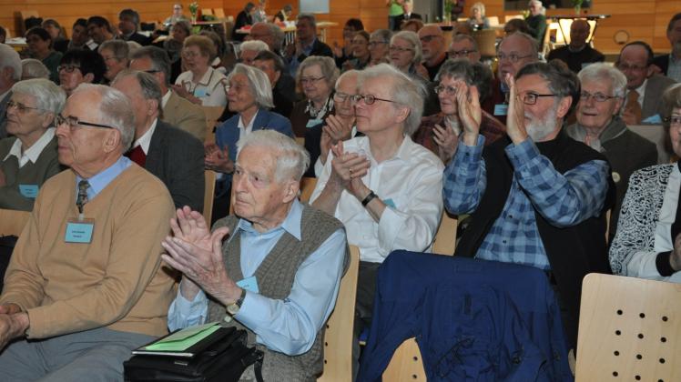 Aufgeschlossenes Publikum bei der gemeinsamen Jahrestagung dreier Literaturgesellschaften am Sonnabend in der Ludwigsluster Stadthalle. Fotos: Uwe Köhnke 