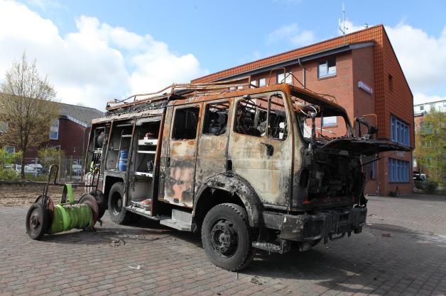 Eines der Fahrzeuge der freiwilligen Feuerwehr Kronshagen, das bei dem Brand im Februar zerstört wurde.