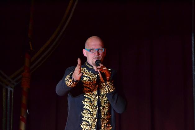 Zirkusfest-Organisator Mario Kohlhagen führte die Besucher durch das bunte Programm. 
