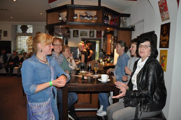 Im statt-cafe verbreitete das Titanic-Orchester alles andere als Untergangsstimmung. Im statt-cafe verbreitete das Titanic-Orchester alles andere als Untergangsstimmung.