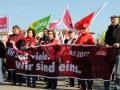 Mai-Demo auf dem Grunthalplatz: Mehr als 100 Schweriner versammelten sich, um sich für Arbeitnehmerrechte stark zu machen.