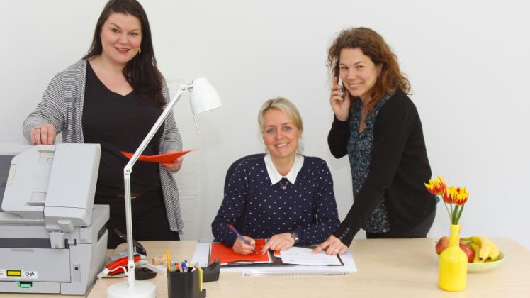 Kümmern sich künftig in der neuen AWO-Schwangerschaftsberatung Gadebusch um Ratsuchende: Anne-Kathrin Ehret, Jana Lampe und Antje Paetsch (v.l.).  