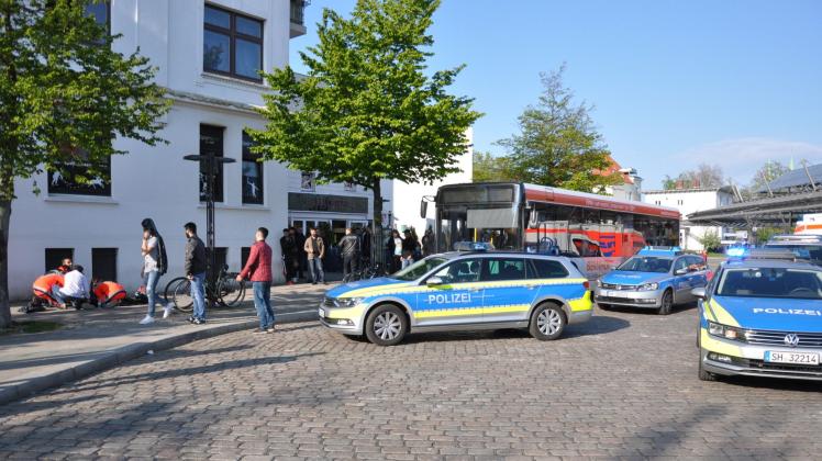 Der Tatort: Die Polizei war mit mehreren Einsatzwagen vor Ort.