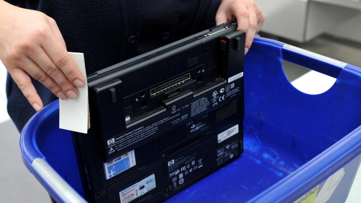 laptop im koffer oder handgepäck