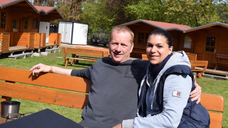 Der neue Eigentümer des Weitendorfer Kanu-Feriencamps – Yves Piehl. Seine Frau Ivon arbeitet ab dieser Saison voll mit im Kanuverleih.