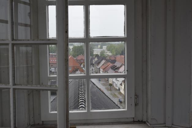 Blick aus dem Rathausturm auf die Köningsstraße. Blick aus dem Rathausturm auf die Köningsstraße.