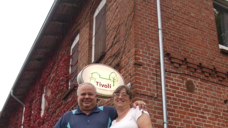 Haben das „Tivoli“ im Oktober 2015 übernommen – dann entstand auch dieses Bild von Sven und Sharon Lohse.  