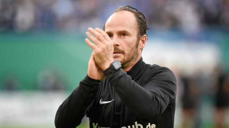 Hat Ex-Coach Christian Brand bald endgültig mit dem FC Hansa abgeschlossen? Der 45-Jährige soll bei Werder Bremen ein Kandidat für den Trainerposten der U 17 sein.  