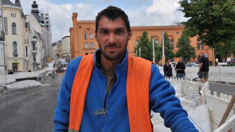 René Buchholz freut es, jeden Tag und selbst noch Jahrzehnte zu sehen, was er und seine Kollegen bei der Arbeit geschaffen haben.  Fotos: Rüdiger Rump 
