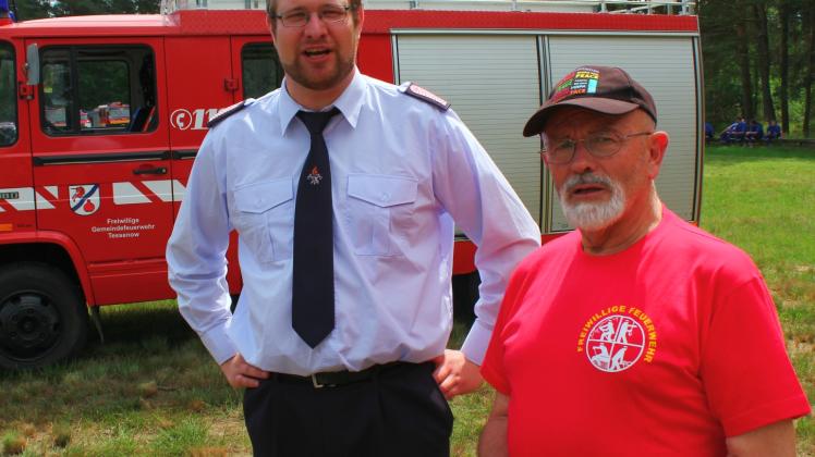 Bürgermeister Reinhard Müller (r.) und Gemeindewehrführer Christian Ahrens stehen für eine verlässliche Partnerschaft.