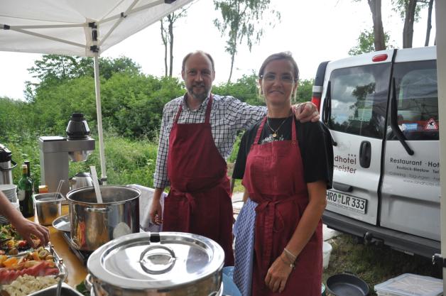 Sorgten für Kulinarisches: Andreas und Yvonne Barnehl