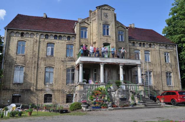 Bis auf den Balkon ging im Vorjahr die Führung durch das Gutshaus in Weitendorf.  