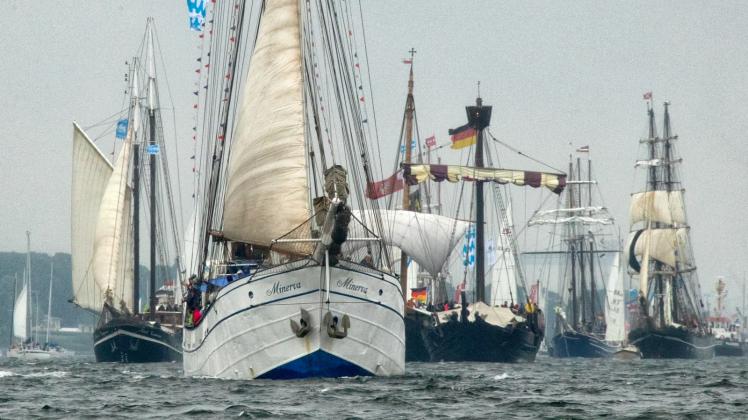 Ein Traum für Schifffahrts-Nostalgiker: Die Windjammer-Parade beschloss am Wochenende die Kieler Woche.  