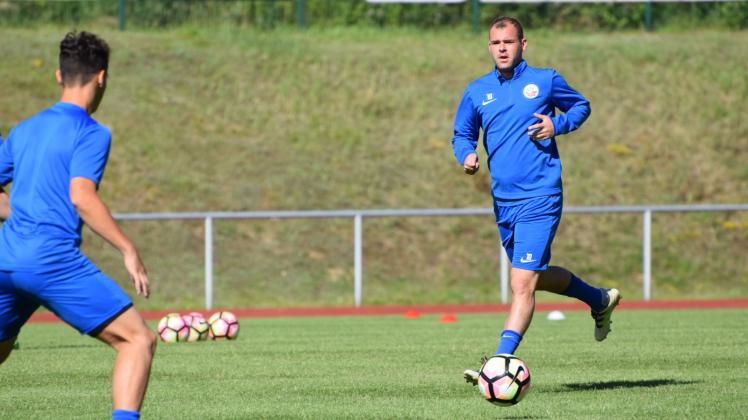 Möchte Verantwortung in der neuen Mannschaft des FC Hansa übernehmen: Mittelfeldmann Amaury Bischoff setzt auf viel Kommunikation im Team.  Fotos: Marie Boywitt 