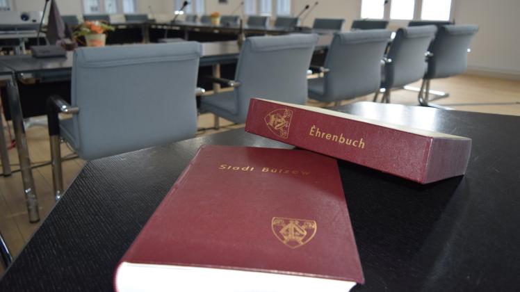 Der Sitzungssaal des Rathauses: Hier entscheiden die Stadtvertreter über den Eintrag ins Ehrenbuch der Stadt Bützow.  