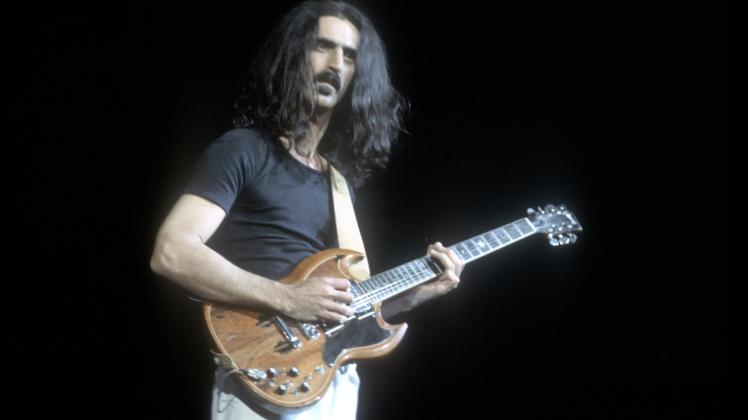 Frank Zappa mit seiner geliebten Gibson SG, 1978 im „Palladium“ New York 