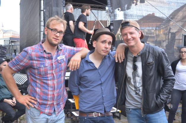 Probten den ganzen Tag mit den Jugendlichen: die Musiker Sebastian Powilleit („Bummms Boys“), Johannes Meißner und Stephan Engelstädter („Bummms Boys“, v.l.)