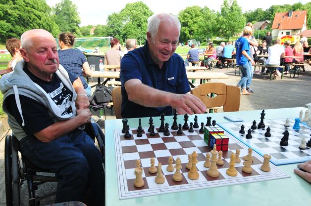 Auch die erfolgreiche Schachabteilung der TSG Gadebusch präsentierte sich beim Sommerfest.