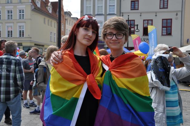 Für mehr Toleranz setzen sich Johanna Schlenz (l.) und Sunny Mundt ein. Fotos: ksei 