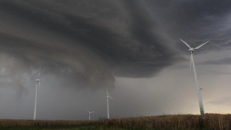 Heftiges Unwetter zwischen Wolgast und Greifswald Heftiges Unwetter zwischen Wolgast und Greifswald