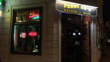 Wilder Westen in der Christianstraße: Die Kneipe Peggy Lu&apos;s ist einem Saloon nachempfunden.